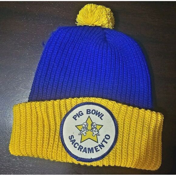 Vintage 1970s Sacramento Pig‎ Bowl Football Beanie | Hat Mens Yellow | Blue USA - Picture 1 of 4